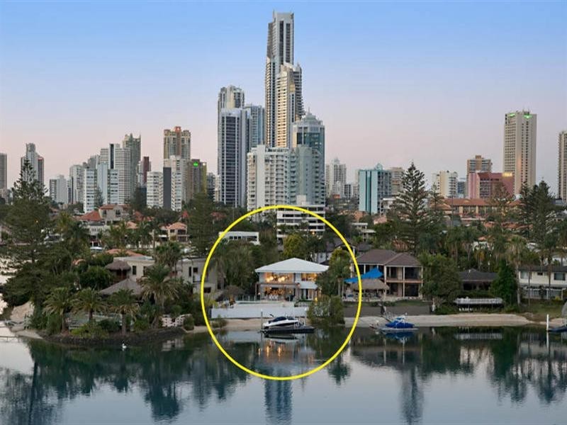 32 Naples Avenue, Isle Of Capri QLD 4217