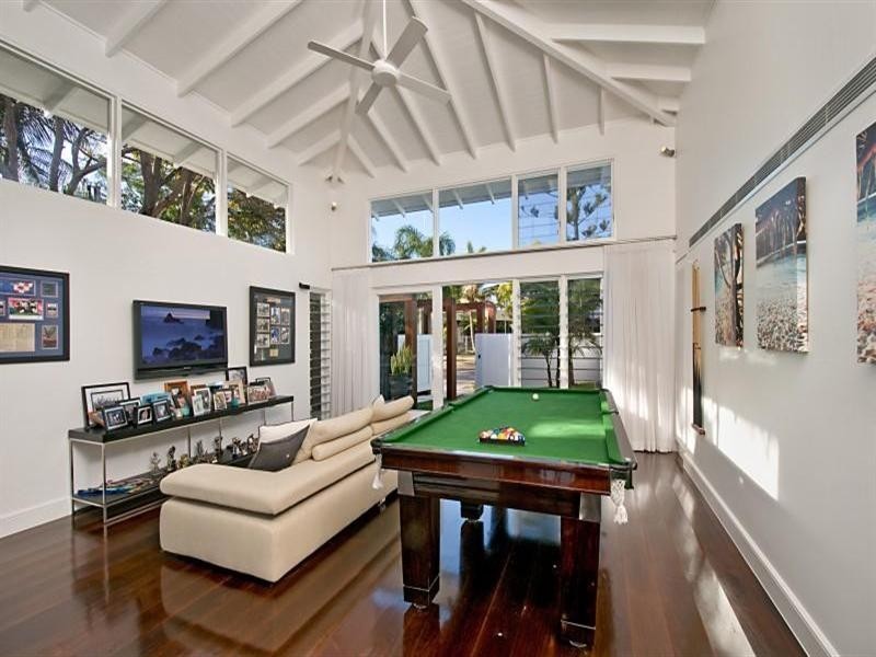 32 Naples Avenue, Isle Of Capri QLD 4217