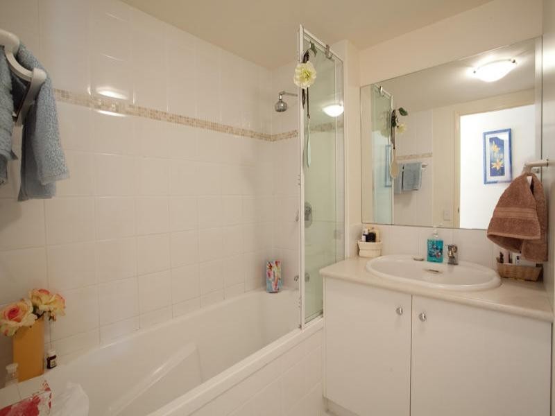 Chevron Island QLD 4217