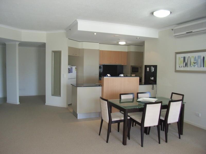 21 Cypress Avenue, Surfers Paradise QLD 4217