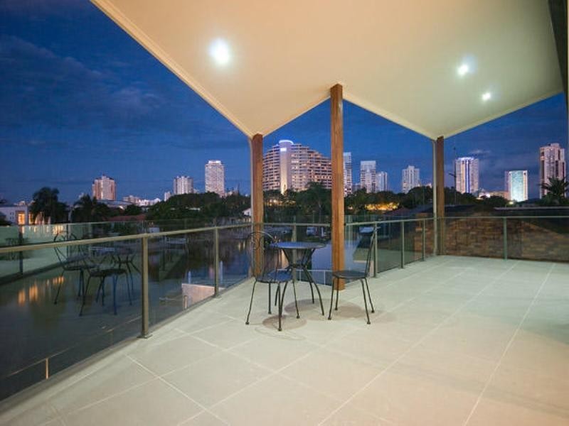 Broadbeach Waters QLD 4218