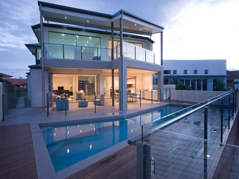 Broadbeach Waters QLD 4218