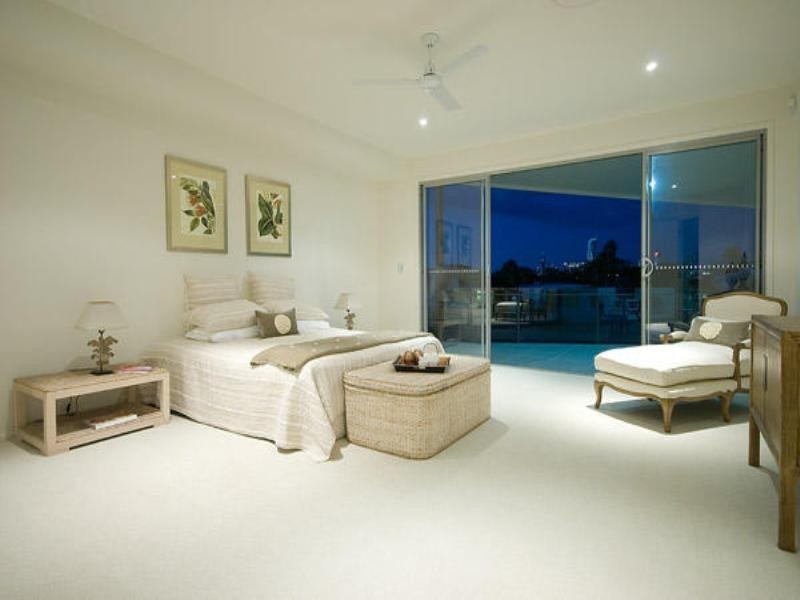Broadbeach Waters QLD 4218