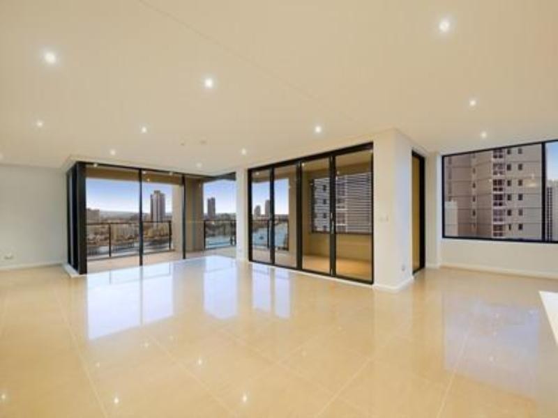 1,3, 20-24 Milan, Hughes Avenue, Main Beach QLD 4217