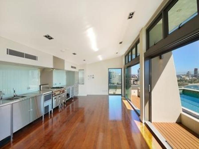 1,3, 20-24 Milan, Hughes Avenue, Main Beach QLD 4217