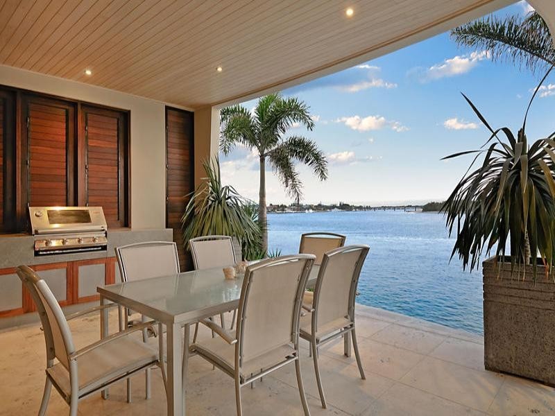 Paradise Point QLD 4216