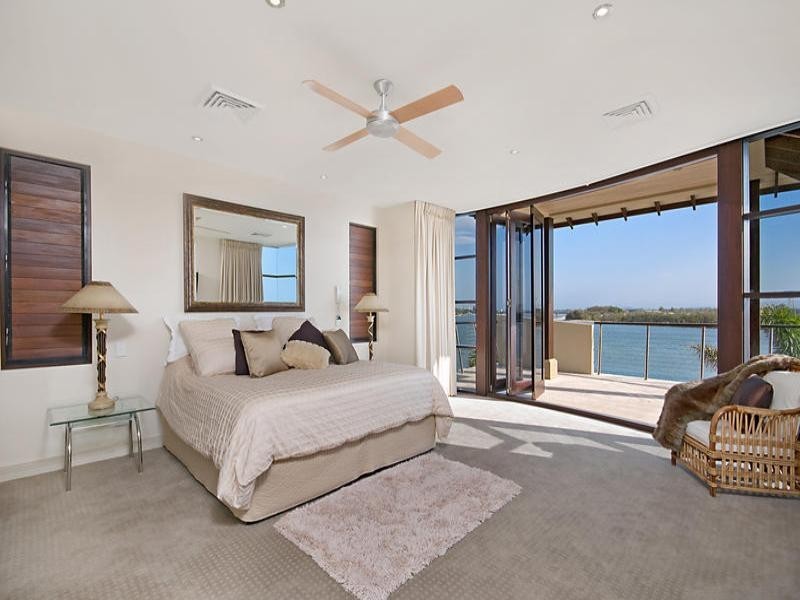 Paradise Point QLD 4216