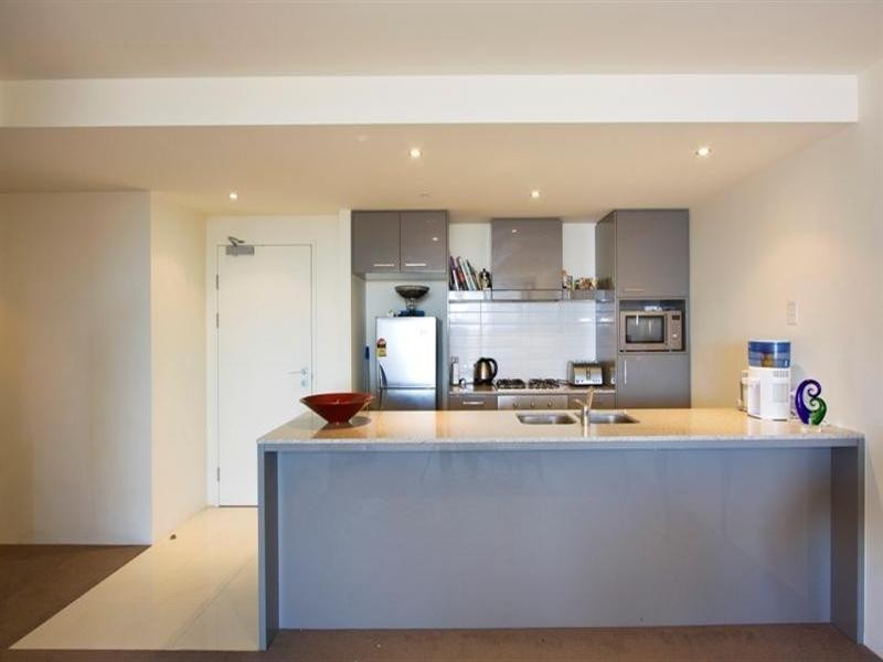 4 Wahroonga Place, Surfers Paradise QLD 4217