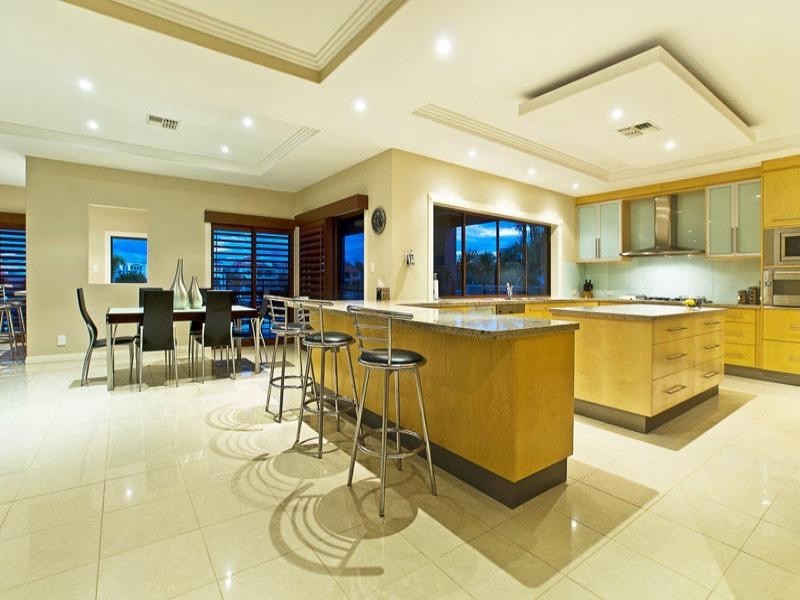 Paradise Point QLD 4216