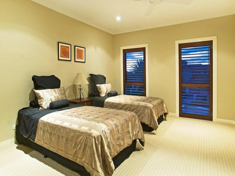 Paradise Point QLD 4216