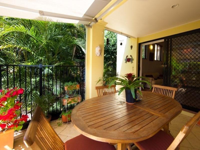 44 Regal Palms.2 Bronberg Court, Southport QLD 4215