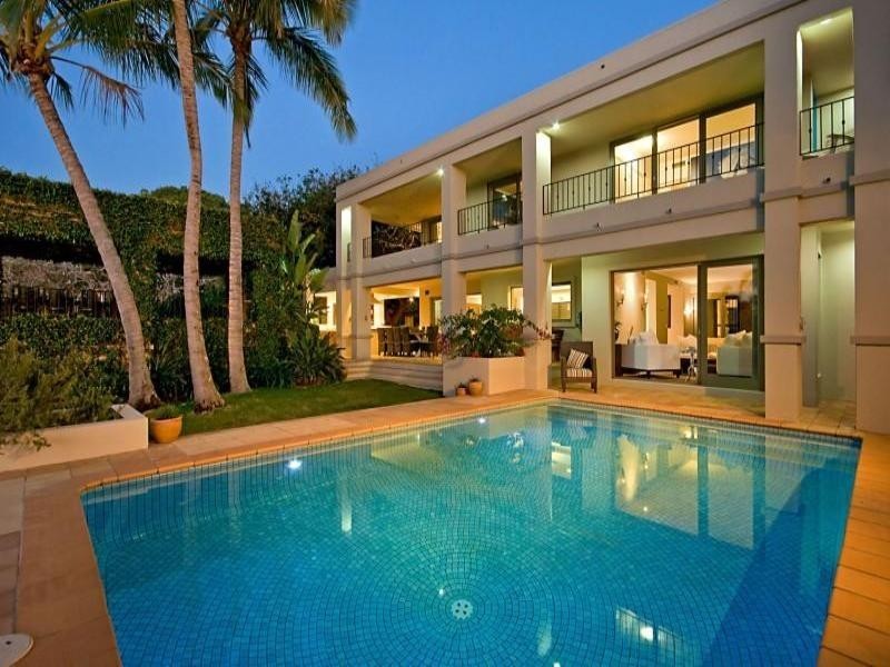 Broadbeach Waters QLD 4218