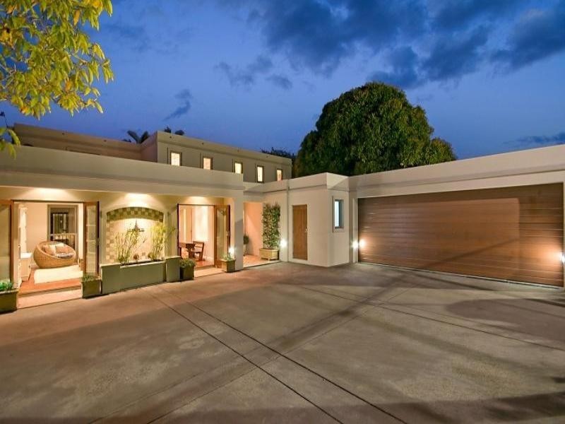 Broadbeach Waters QLD 4218