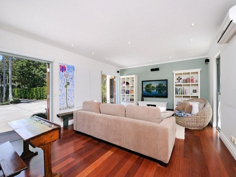 Broadbeach Waters QLD 4218