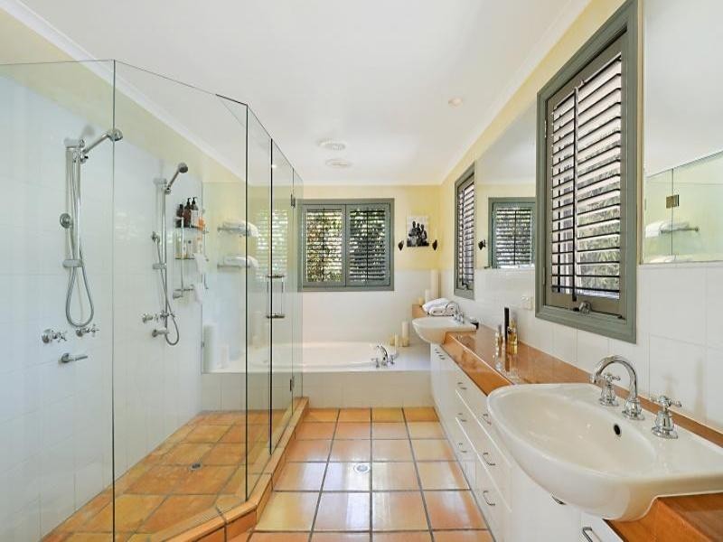 Broadbeach Waters QLD 4218