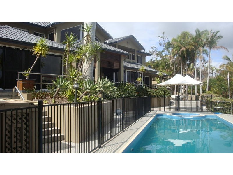 2 Marseille Court, Sorrento QLD 4217