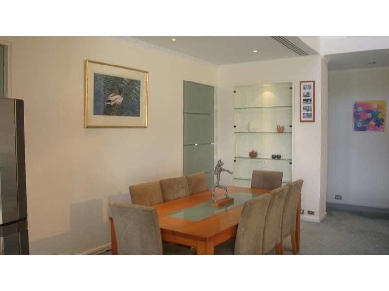 2 Marseille Court, Sorrento QLD 4217