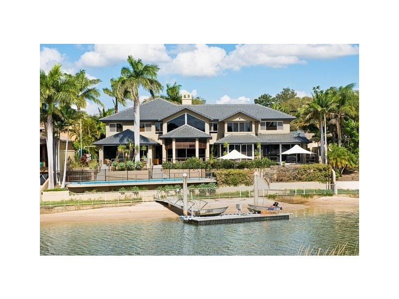 2 Marseille Court, Sorrento QLD 4217