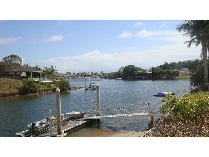 2 Marseille Court, Sorrento QLD 4217