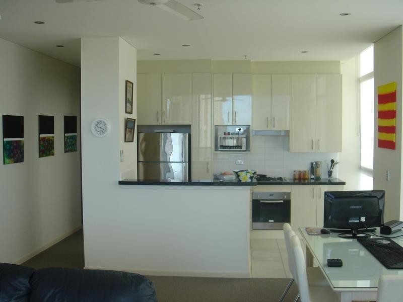 18 Cypress Avenue, Surfers Paradise QLD 4217