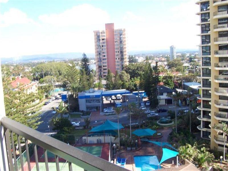 5 Enderley Avenue, Surfers Paradise QLD 4217