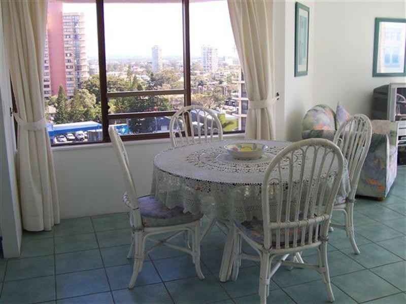 5 Enderley Avenue, Surfers Paradise QLD 4217