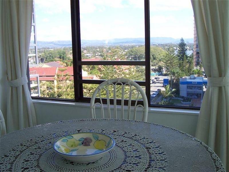 5 Enderley Avenue, Surfers Paradise QLD 4217