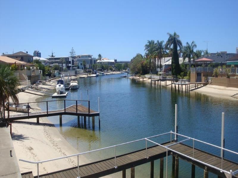 Isle Of Capri QLD 4217