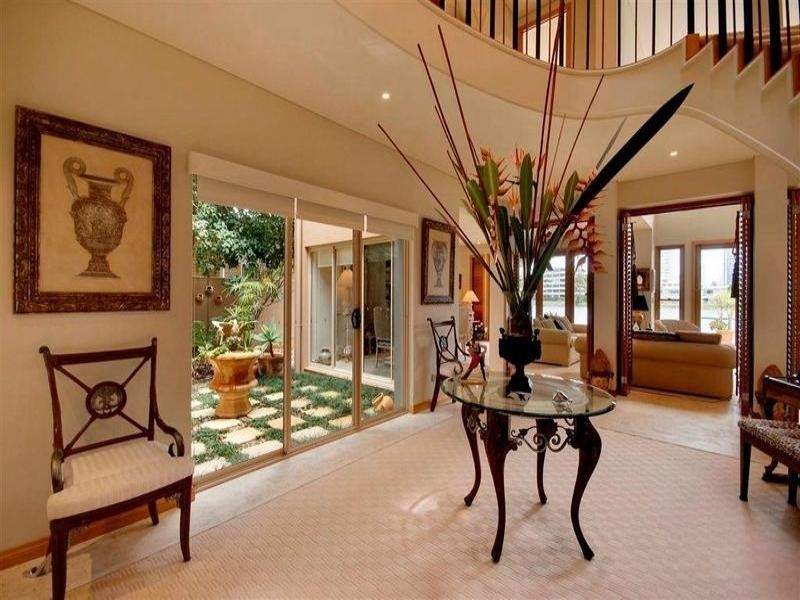 19 Naples Avenue, Isle Of Capri QLD 4217