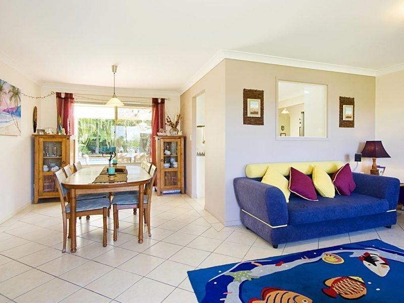 122 Acanthus Avenue, Burleigh Heads QLD 4220