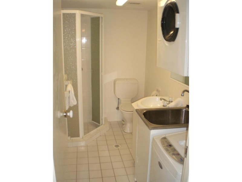 43 Cypress Avenue, Surfers Paradise QLD 4217