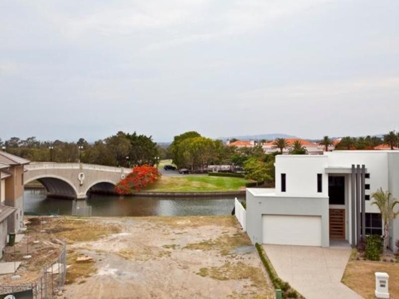 Hope Island QLD 4212