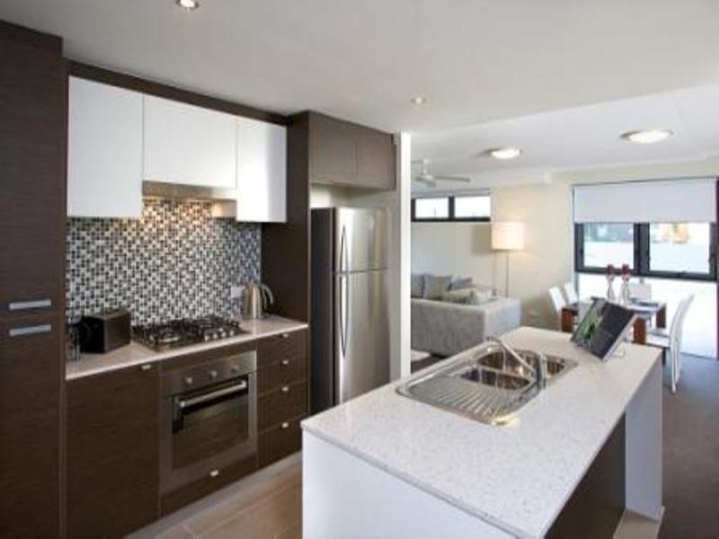 B217, B225 Sphere. Musgrave Avenue, Southport QLD 4215