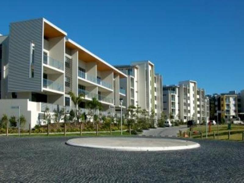 B217, B225 Sphere. Musgrave Avenue, Southport QLD 4215