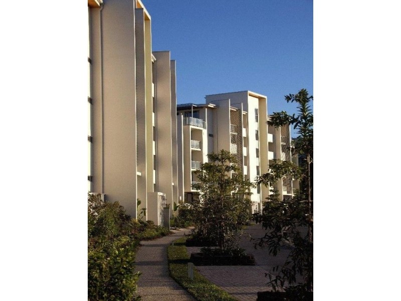 B217, B225 Sphere. Musgrave Avenue, Southport QLD 4215