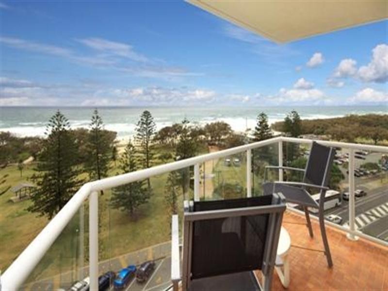 157 Old Burleigh Road – South Pacific Plaza, Broadbeach QLD 4218