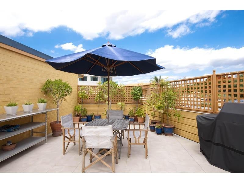 Chevron Island QLD 4217