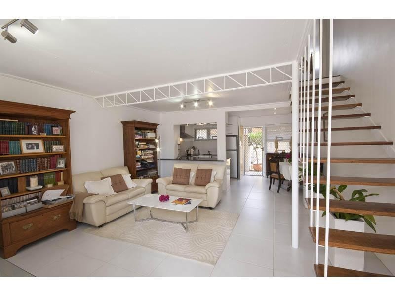 Chevron Island QLD 4217