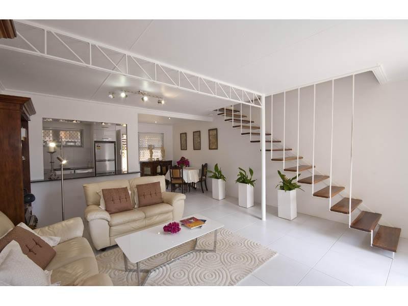 Chevron Island QLD 4217