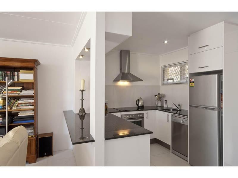 Chevron Island QLD 4217