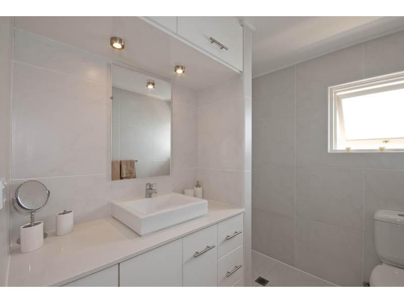 Chevron Island QLD 4217