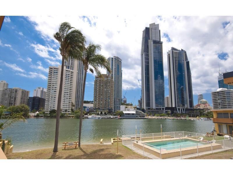 Chevron Island QLD 4217