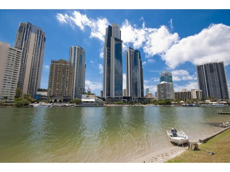 Chevron Island QLD 4217