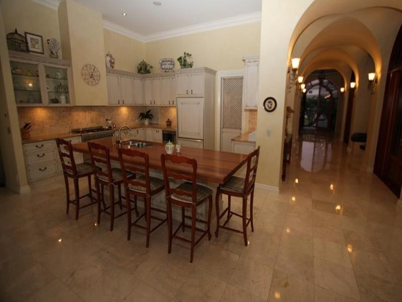 Paradise Point QLD 4216