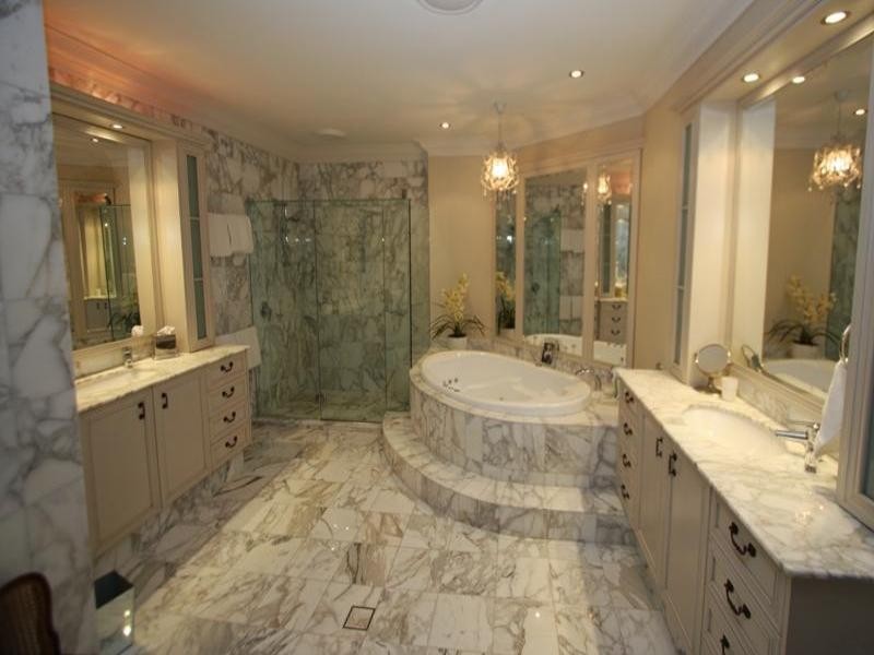 Paradise Point QLD 4216