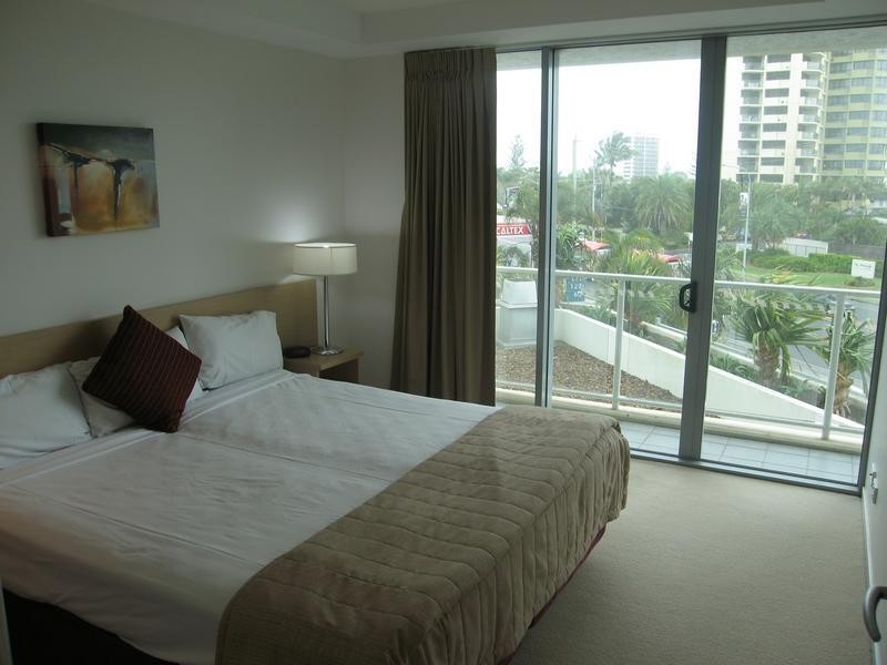 18 Fern Street, Surfers Paradise QLD 4217