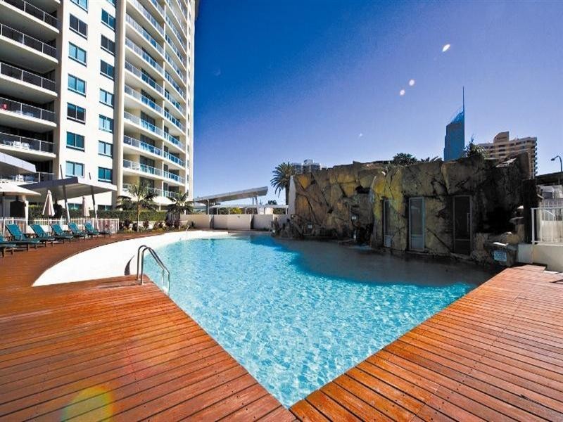 18 Fern Street, Surfers Paradise QLD 4217