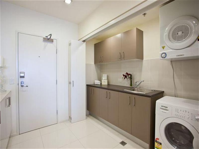 34 Scarborough Street, Southport QLD 4215