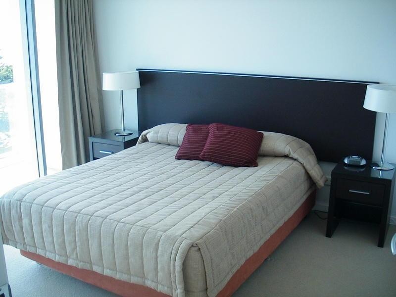 18 Fern Street, Surfers Paradise QLD 4217