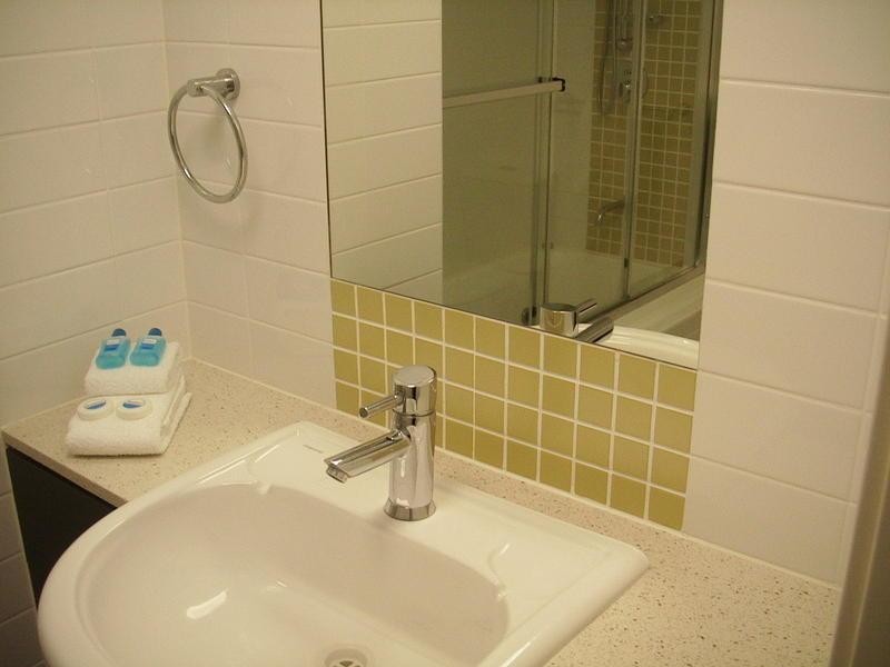 18 Fern Street, Surfers Paradise QLD 4217